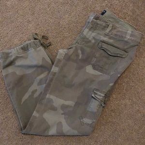 American Eagle Camo Cargo Pants